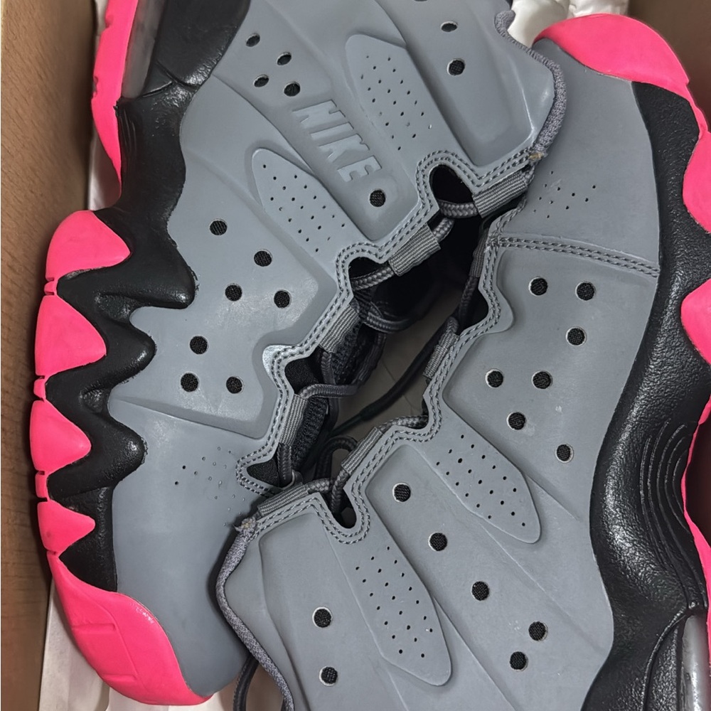 Nike Black & Hot Pink Running Shoes